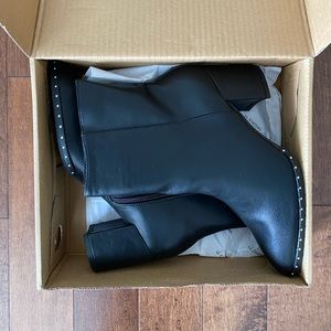 Le Chateau faux leather booties